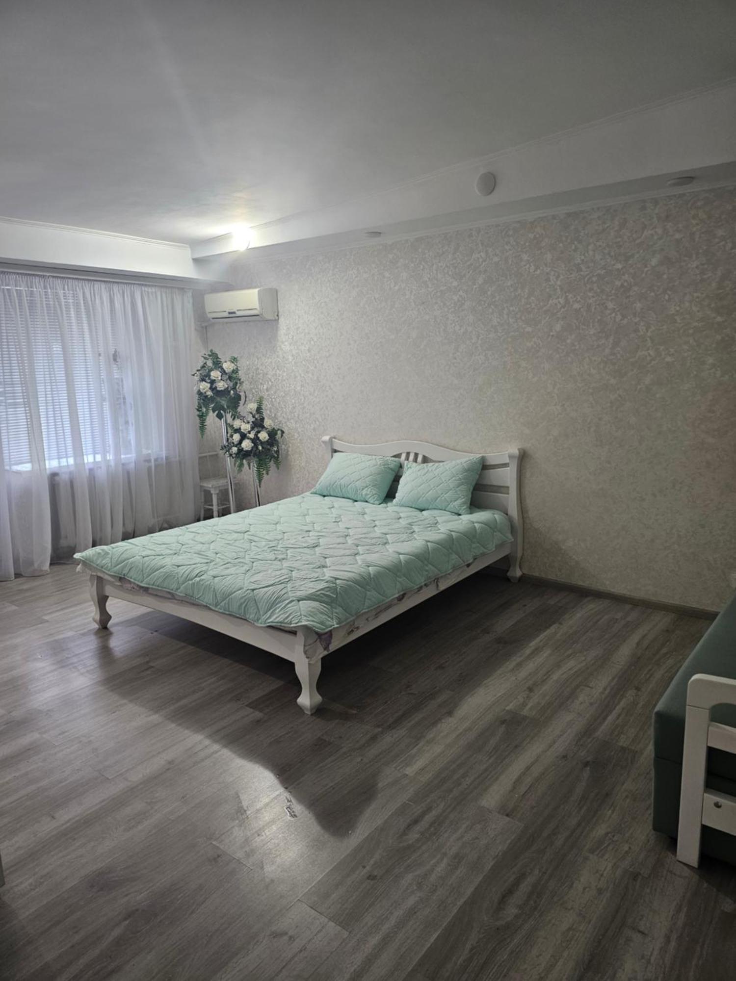 White * Kremenchuk